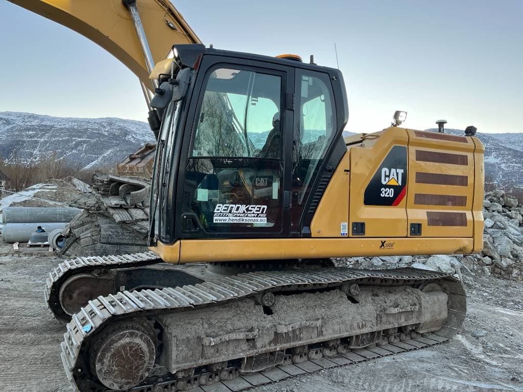 CAT 320